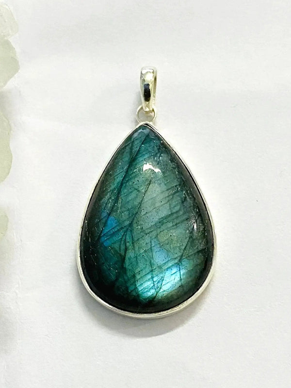 Labradorite pendant,Stunning Deep blue labradorite pendant,crystal pendant,teardrop pendan by brahmatells