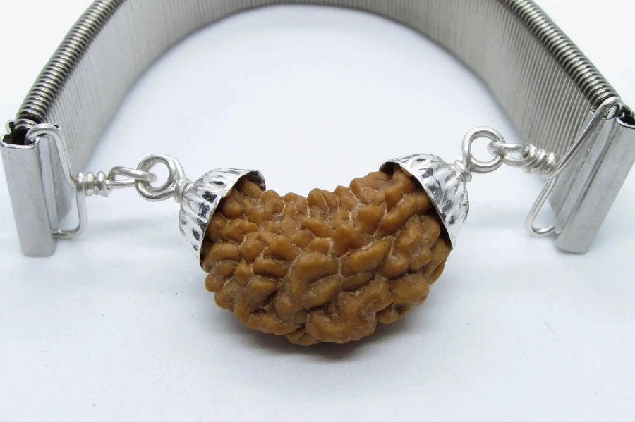 1 Mukhi Rudraksha Bracelet - Spiritual Elegance | Brahmatells by Brahmatells