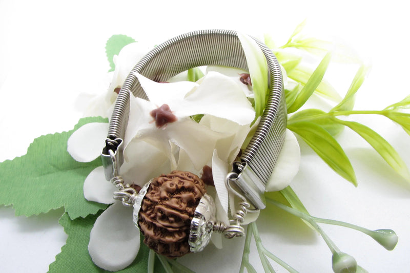 10 Mukhi Rudraksha Bracelet - Divine Protection | Brahmatells by Brahmatells