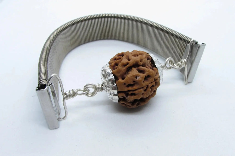 5 Mukhi Rudraksha Bracelet with Silver Pendant - Spiritual Elegance | Brahmatells by Brahmatells