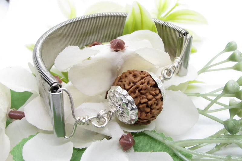 8 Mukhi Rudraksh Bracelet & Silver Pendant - Lord Ganesha's Blessings | Brahmatells by Brahmatells