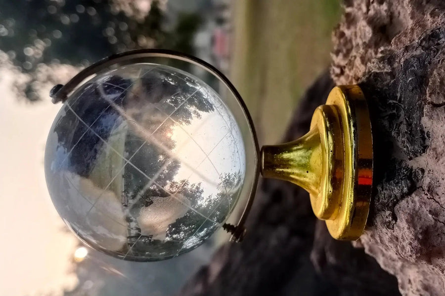 Feng-Shui-Crystal Globe by Brahmatells