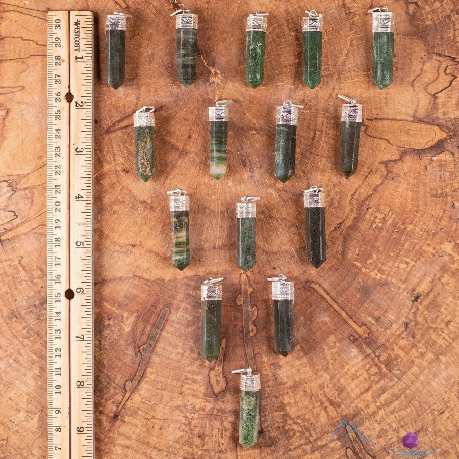 Green AVENTURINE Crystal Pendant - Heart Chakra, Crystal Healing, Anxiety Relief, Gemstone Pendant by brahmatells