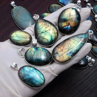 Labradorite Pendant by Brahmatells