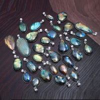 Labradorite Pendant by Brahmatells