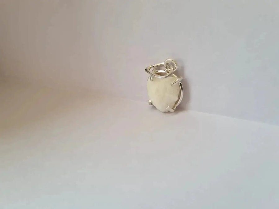 Machh Mani Locket Stone Lab Certified by Brahmatells