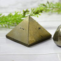Natural Pyrite Pyramid for Reiki Healing and Crystal Healing (Color : Golden) by Brahmatells